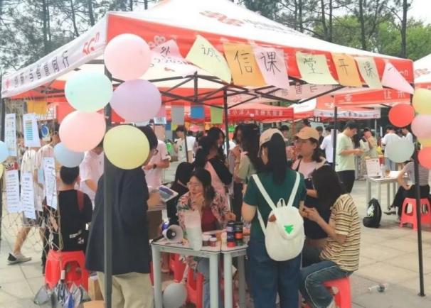 “勤助夢 工解困”勤工體驗營活動照片